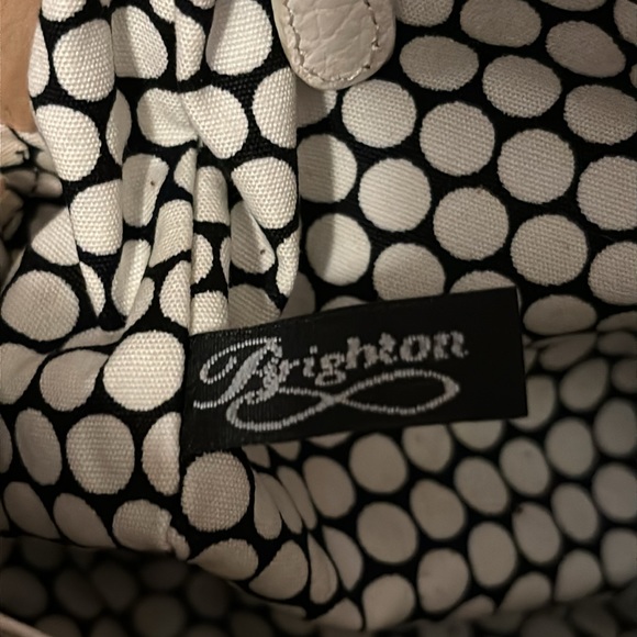 Brighton Heart Clutch Purse with chain. Leather, great condition. - Picture 5 of 7